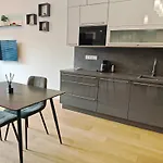 Tusarova Comfort Apartment, City Center, Parking!